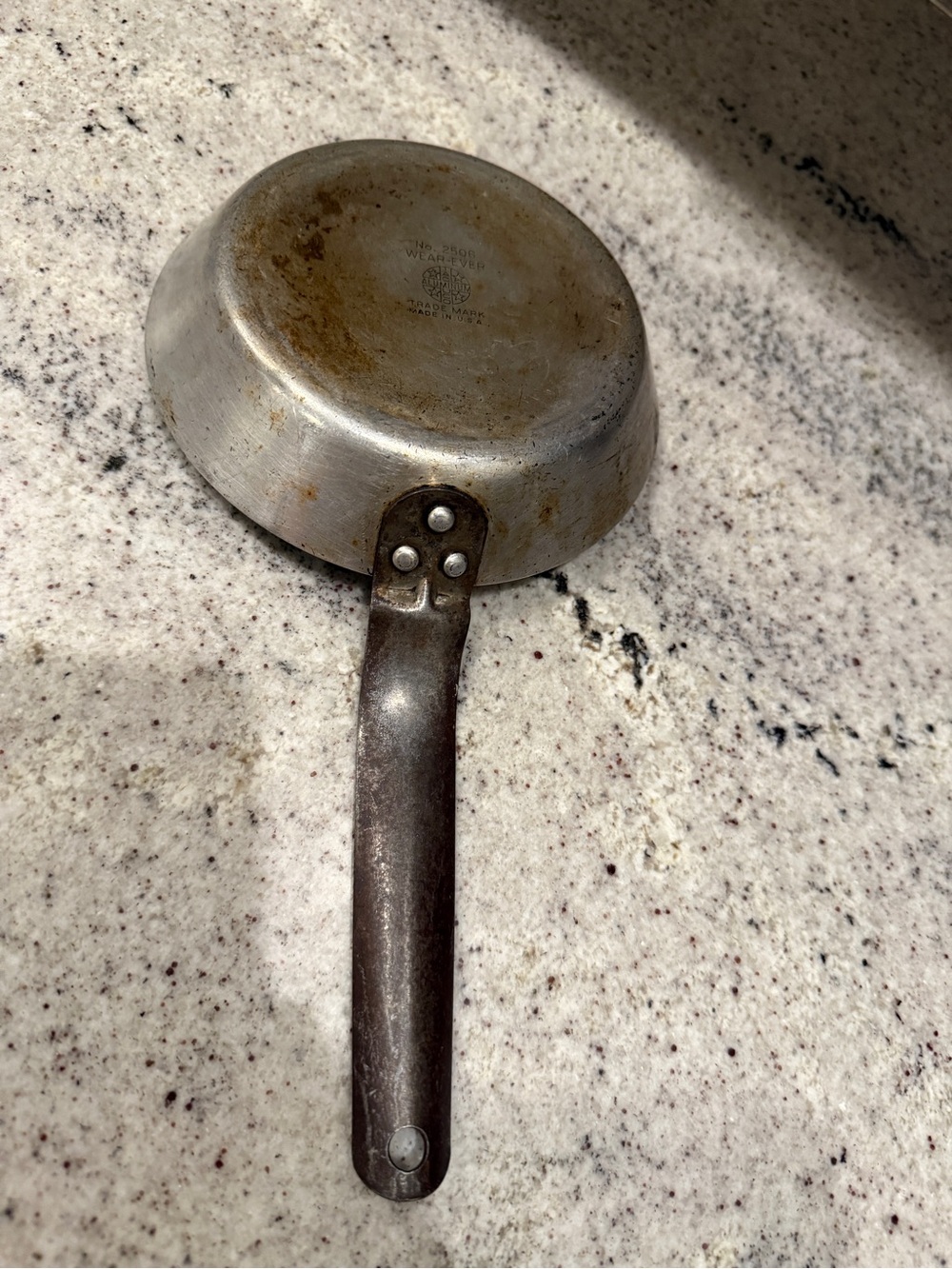 Vintage WearEver #2506 Skillet - Picture 2 of 6